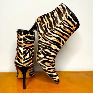 Nine West Animal Faux Fur Heeled Pointy Toe Bootie (Size 8)